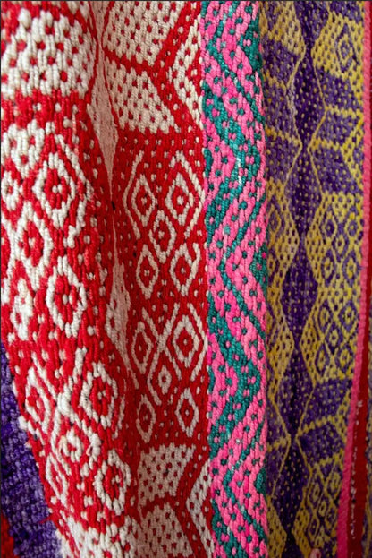 Peruvian Handwoven Wool Colorful Rug – Andean Floral Pattern (205×128cm) - PeruvianCulturesPeruPeruvian Handwoven Wool Colorful Rug – Andean Floral Pattern (205×128cm)RugsPeruvianCulturesPeruvianCulturesPeruF00076302.10